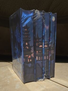 **BRAND NEW** Bookish Box Lunar Chronicles Book Set By Marissa Meyer (Unopened)